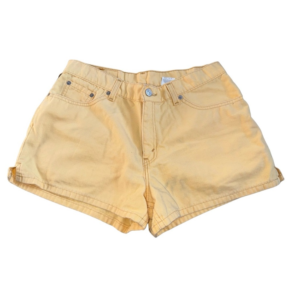 Vintage Butter Yellow Levi’s 977 Shorts (Early-Mid 90s)